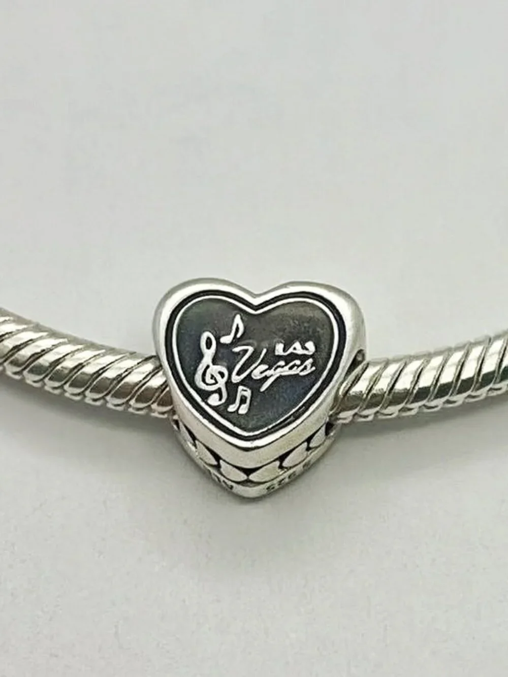 Pandora Vegas Show Double Sided Las Vegas Heart Charm Oh I Miss the Shows - Picture 1 of 3